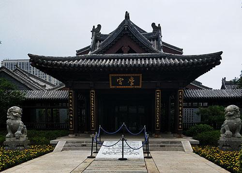 2025新澳门开奖记录和砍杀好友后潜逃27年与砍人后逃跑